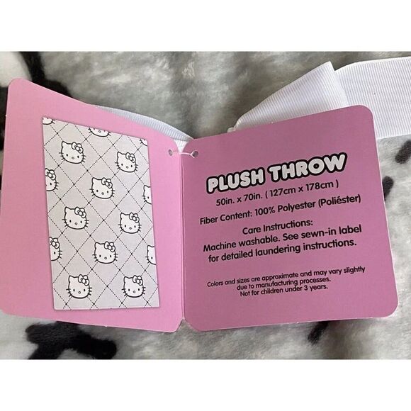 HELLO KITTY Blanket Throw 50"x70" Super Soft Plush Gray Pink White NEW - Picture 6 of 15